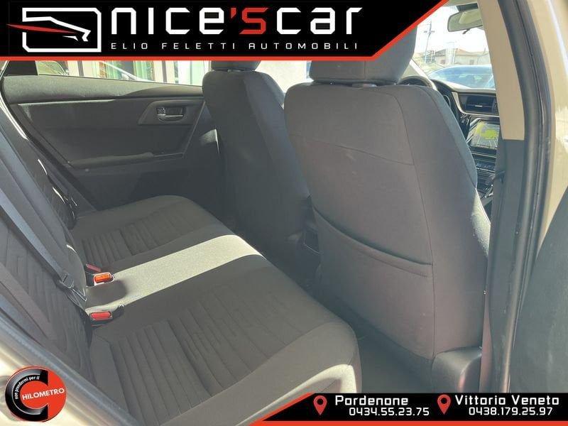 Toyota Auris Touring Sports 1.8 Hybrid Active