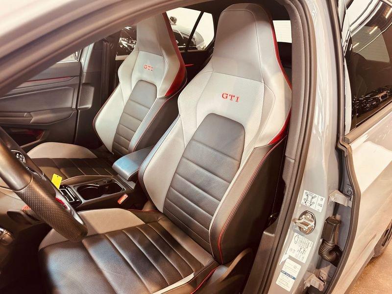 Volkswagen Golf 2.0 TSI GTI DSG