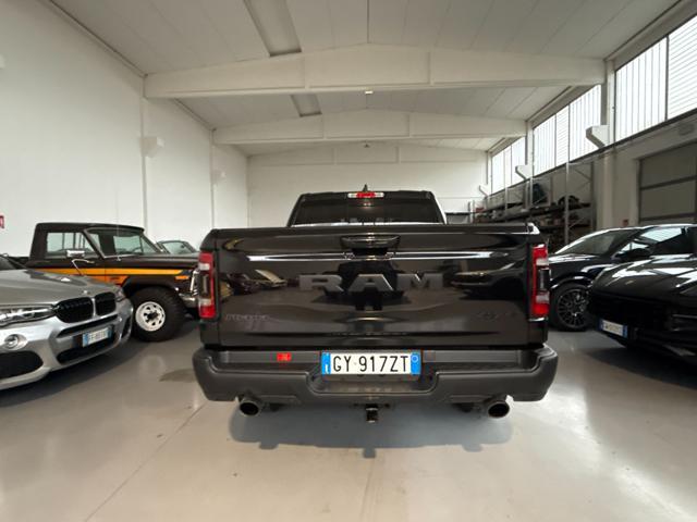 DODGE RAM V8 HEMI CREW CAB - REBEL