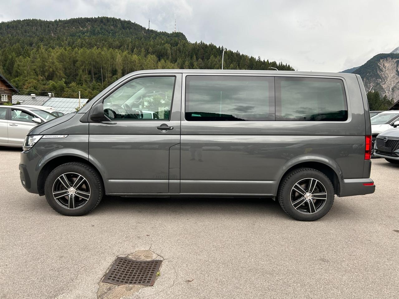 Volkswagen Multivan trendline T6.1 2.0 tdi 150 cv DSG 4motion