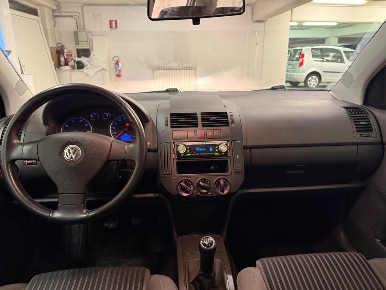 Volkswagen Polo 1.4/80CV 16V 5p. Sportline