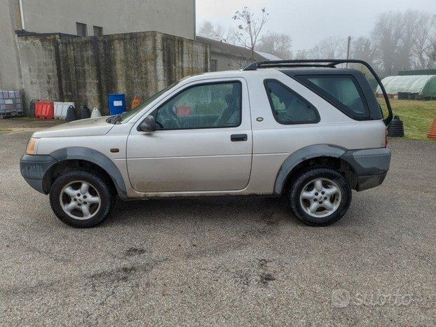 Land Rover Freelander 2.0 TD 3p. Hardback