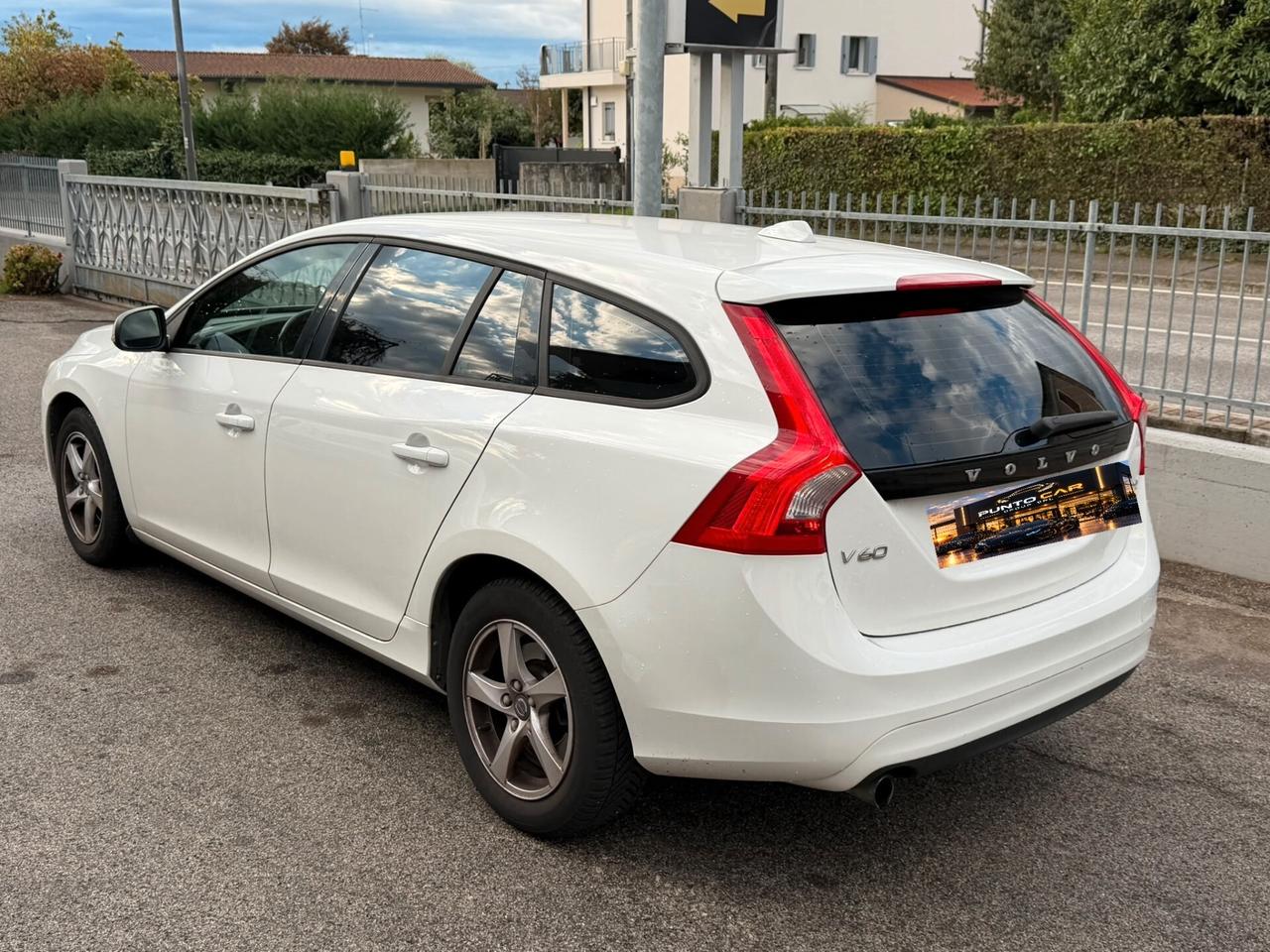 Volvo V60 D2 Geartronic Momentum N1