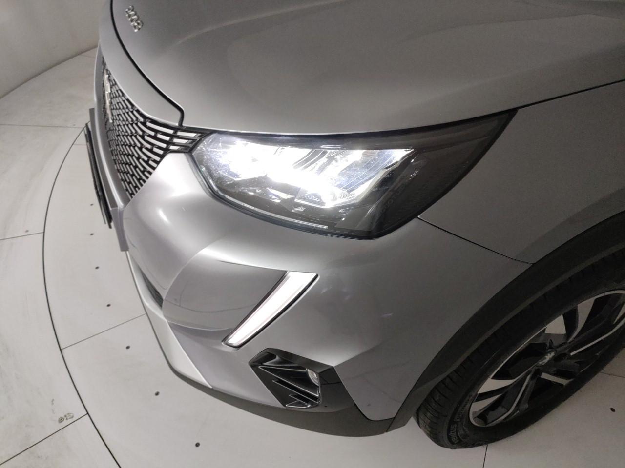 PEUGEOT e-2008 Allure Pack 100kW