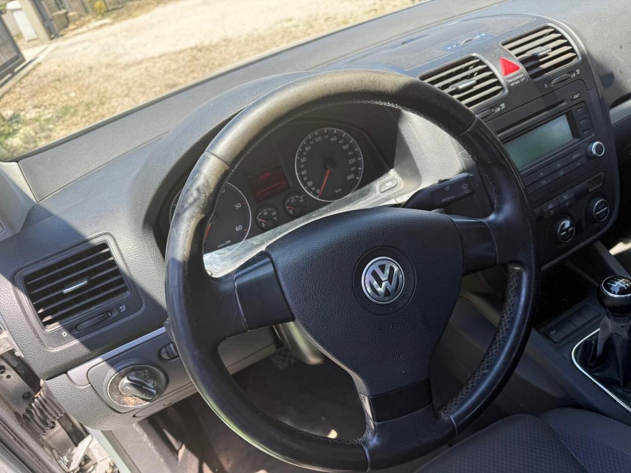 VOLKSWAGEN GOLF 5" SERIE