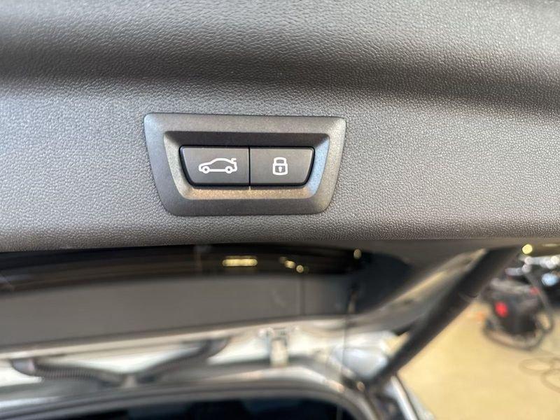 MINI Countryman D 48V Favoured Navi Head-Up Harman Kardon DAB LED Tetto