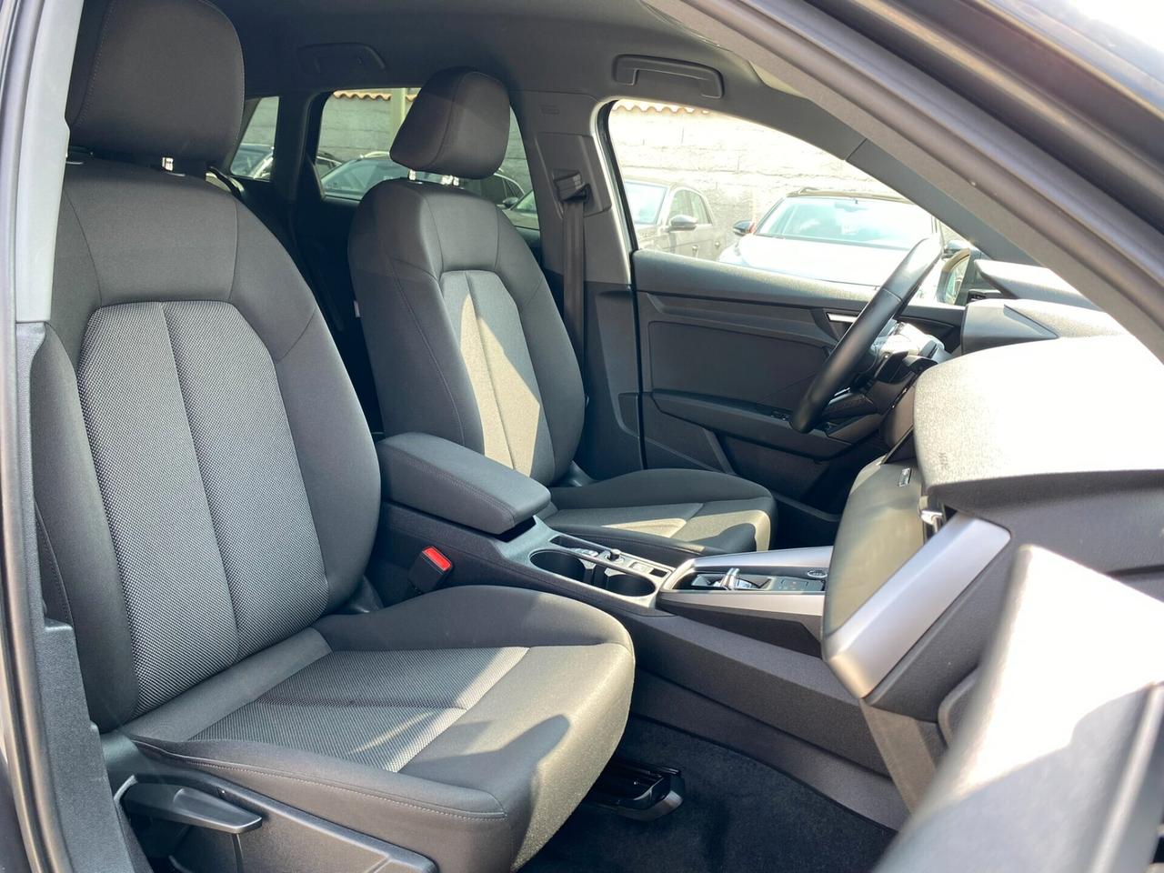 Audi A3 Sportback Business 2.0 TDI 116CV s-tronic 30