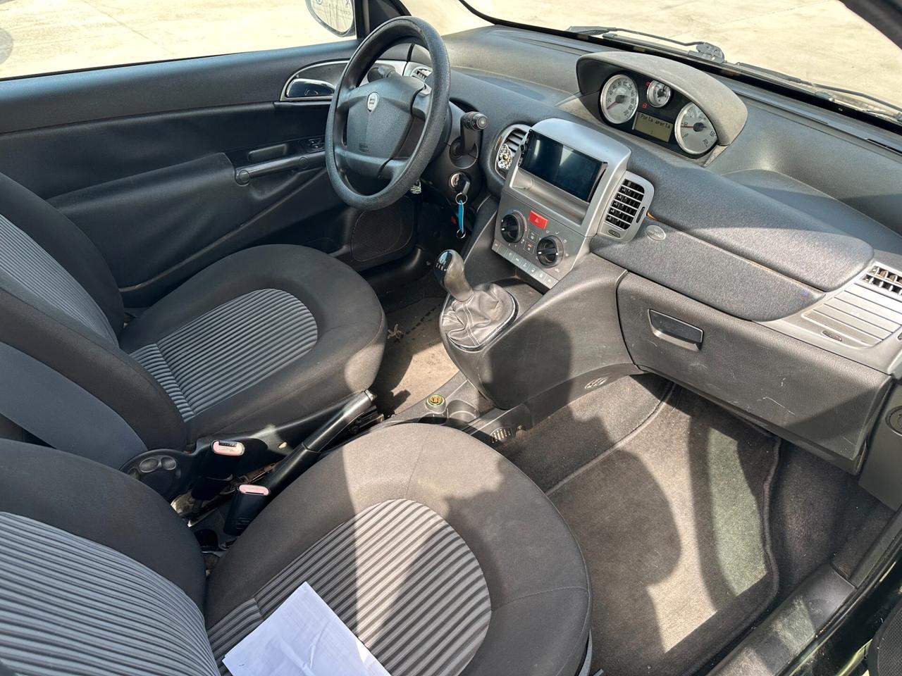 Lancia Ypsilon 1.3MJT*16V*ORO BIANCO*90CV*NEOPATENTATI*