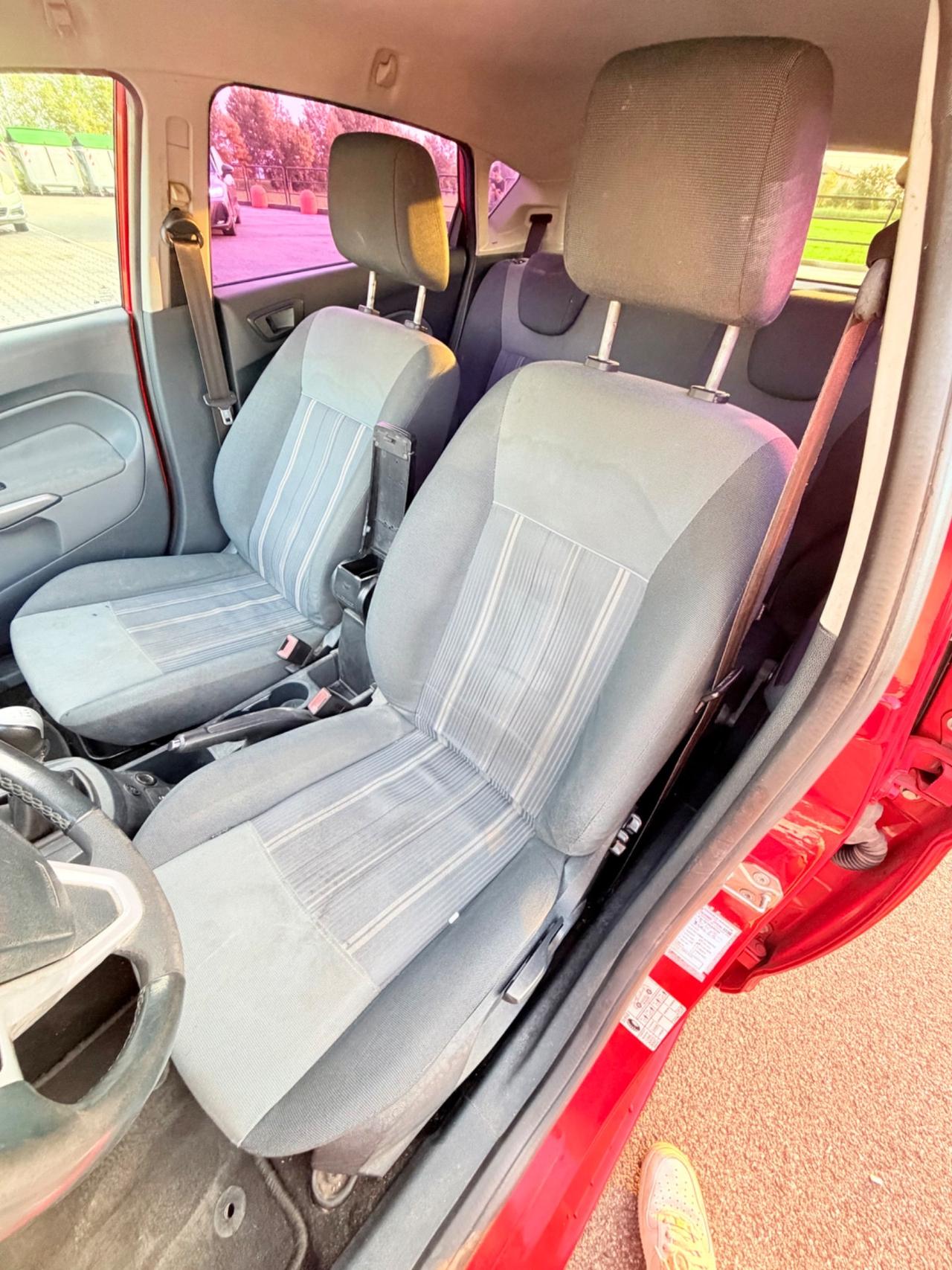 Ford Fiesta 1.4 5 Porte Motore NUOVO