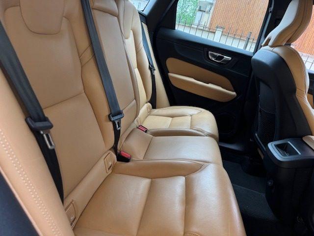 VOLVO XC60 B4 (d) AWD Geartronic Inscription