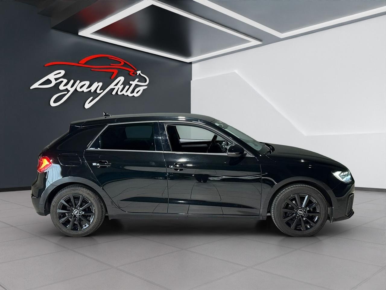Audi A1 SPB 25 1.0 TFSI S tronic IDENTITY BLACK