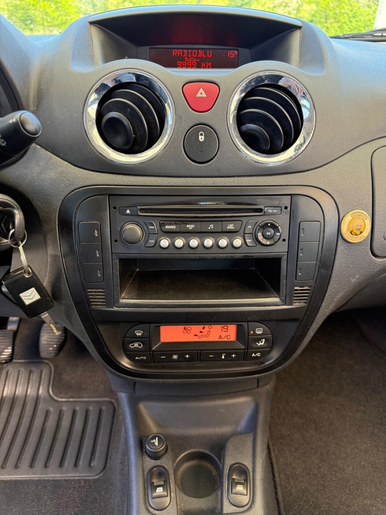 Citroen C3 exclusive 1.1 Benzina 90milaKM NEOPATENTATI