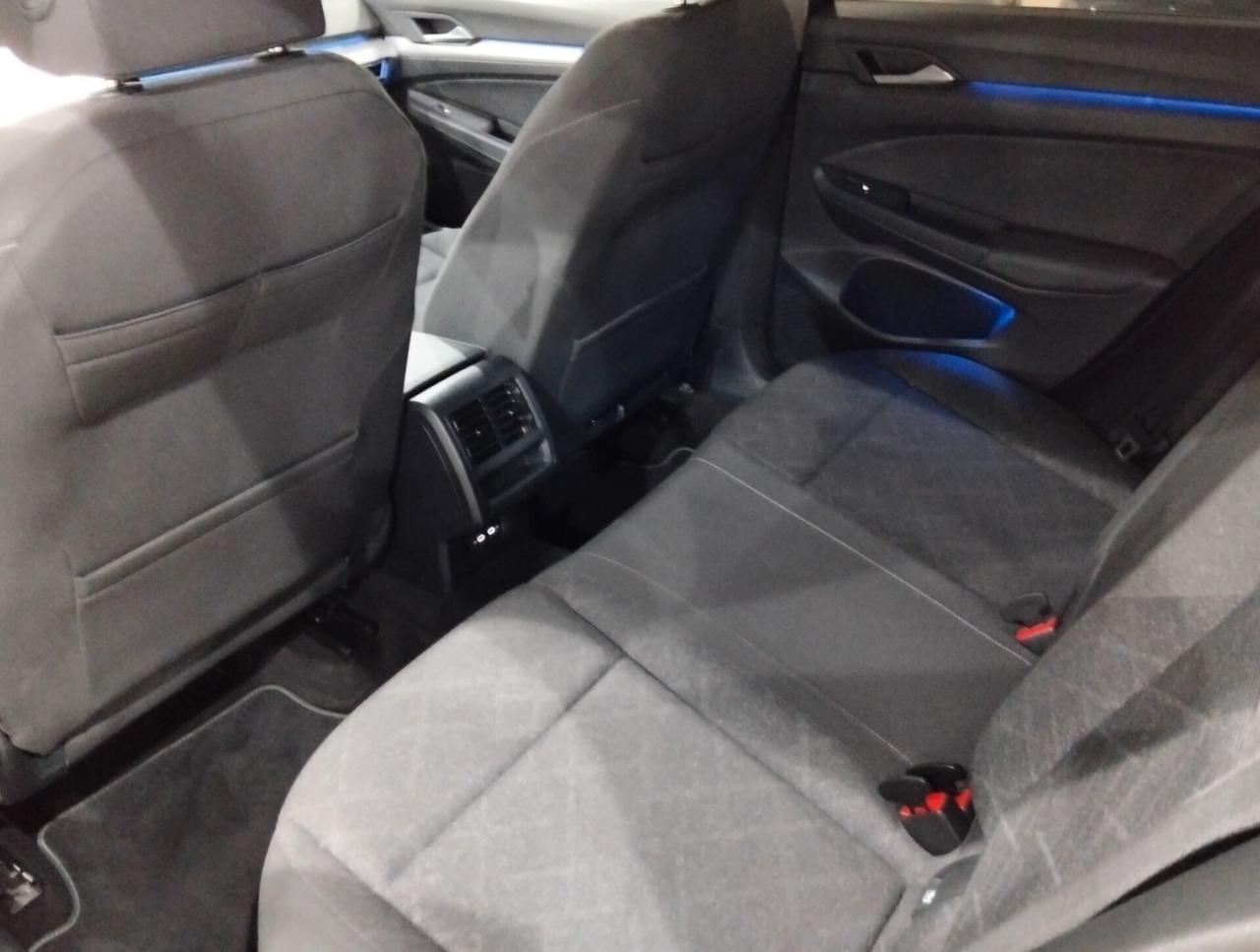 Volkswagen Golf 8 2.0 TDI DSG SCR Style 34.164 Km