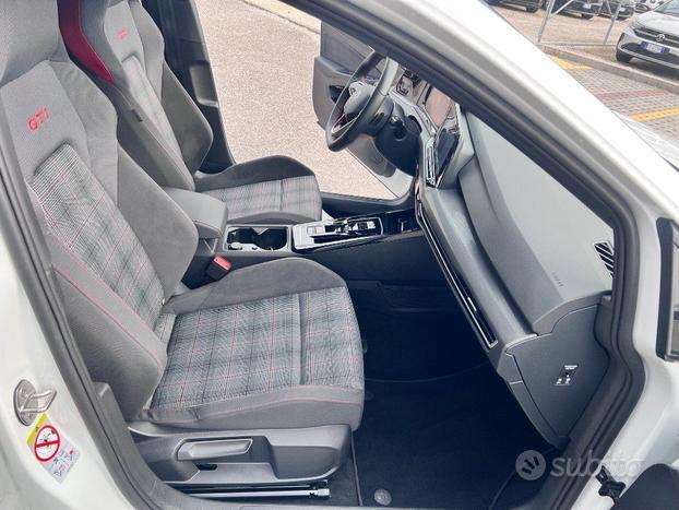 VOLKSWAGEN Golf GTI 2.0 TSI GTI DSG
