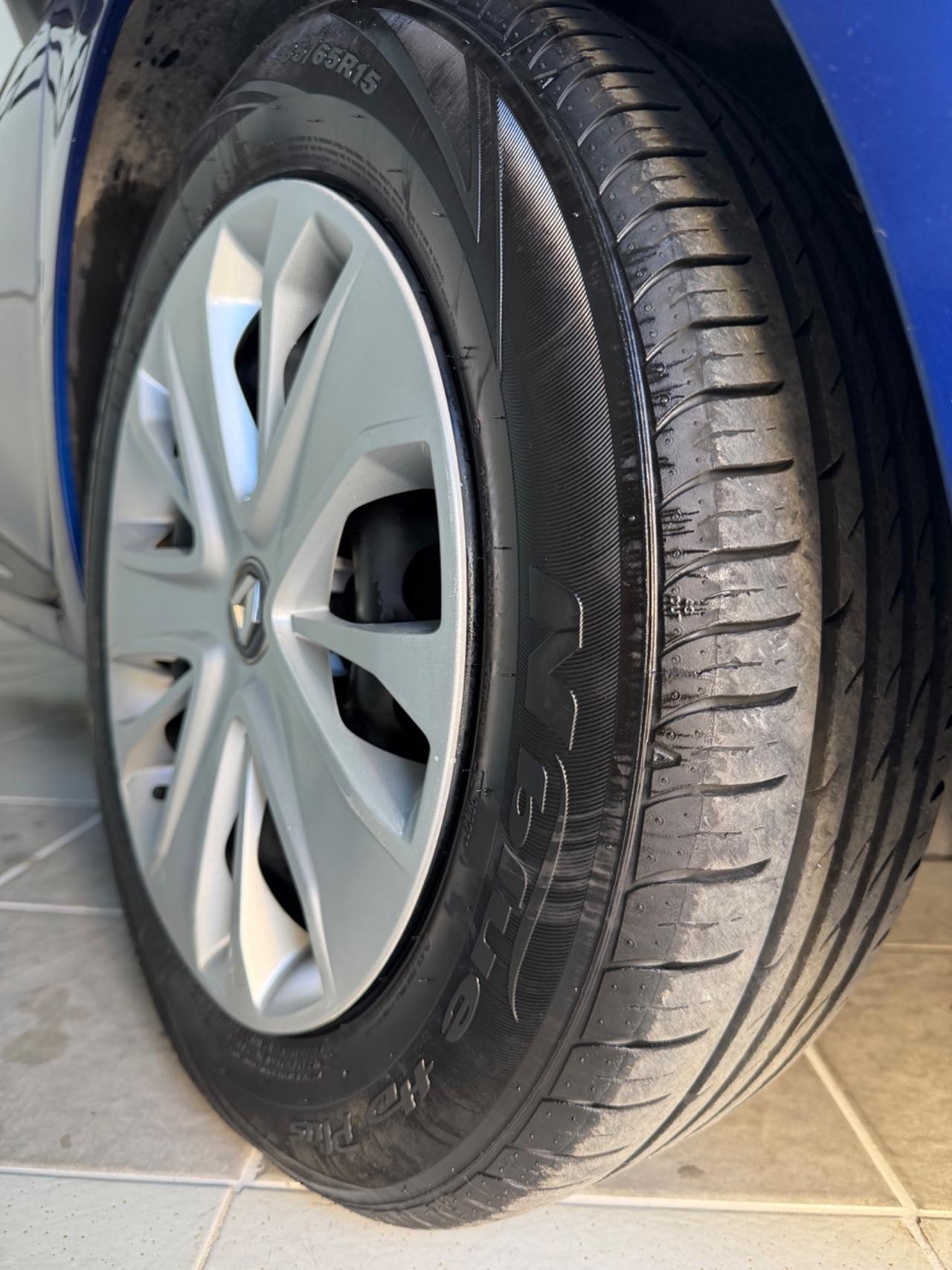 Renault Clio dCi 8V 90 CV 5 porte Moschino Life