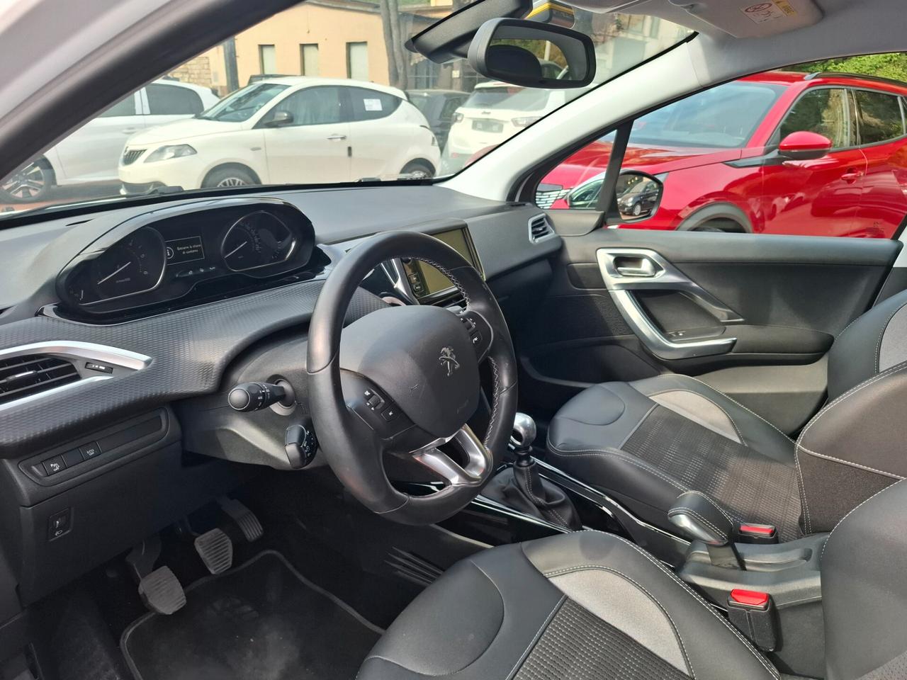 Peugeot 2008 BlueHDi 120 S&S Allure