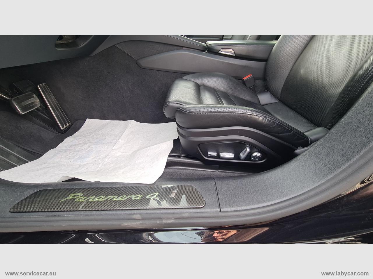PORSCHE Panamera 4 E-Hybrid Sport Turismo