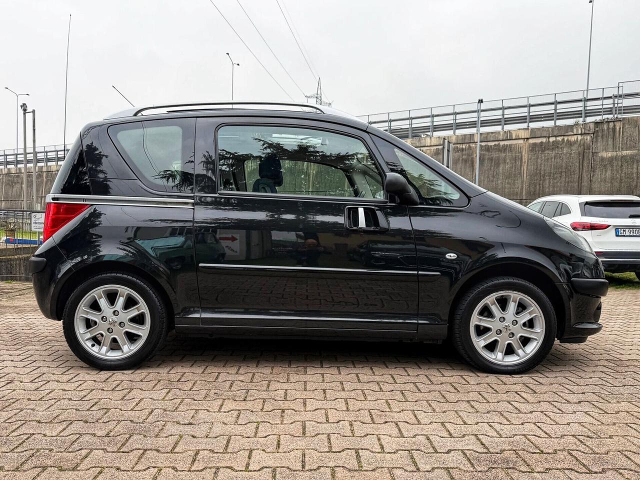 Peugeot 1007 1.6 Sporty AUTOMATICA PORTE SCORREVOLI TETTO PANORAMICO NAVIGA