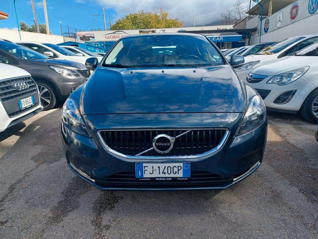 Volvo V40 D3 Geartronic Momentum ANNO 2017