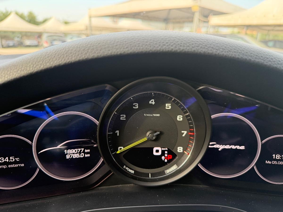 PORSCHE - Cayenne - 3.0 V6 E-Hybrid