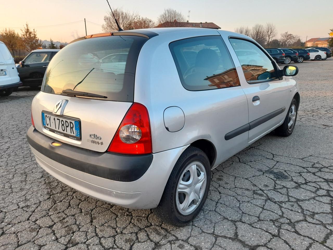 Renault Clio 1.2 16V 3 porte Confort UNICO PROPRIETARIO