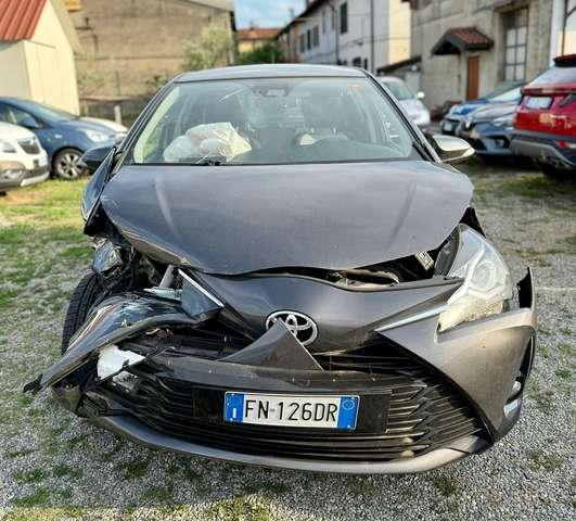 Toyota Yaris 5p 1.0 Cool Neopatentati