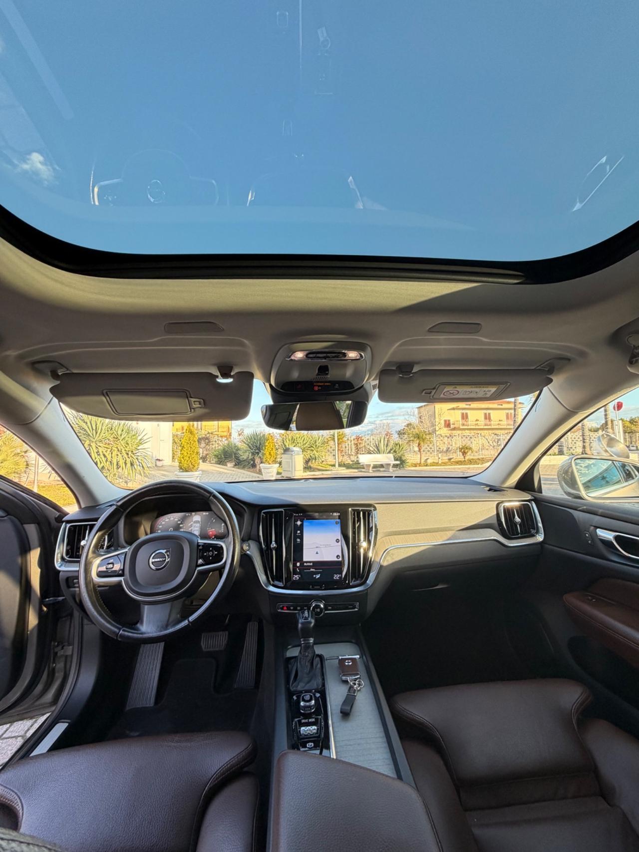 Volvo V60 D3 R-design