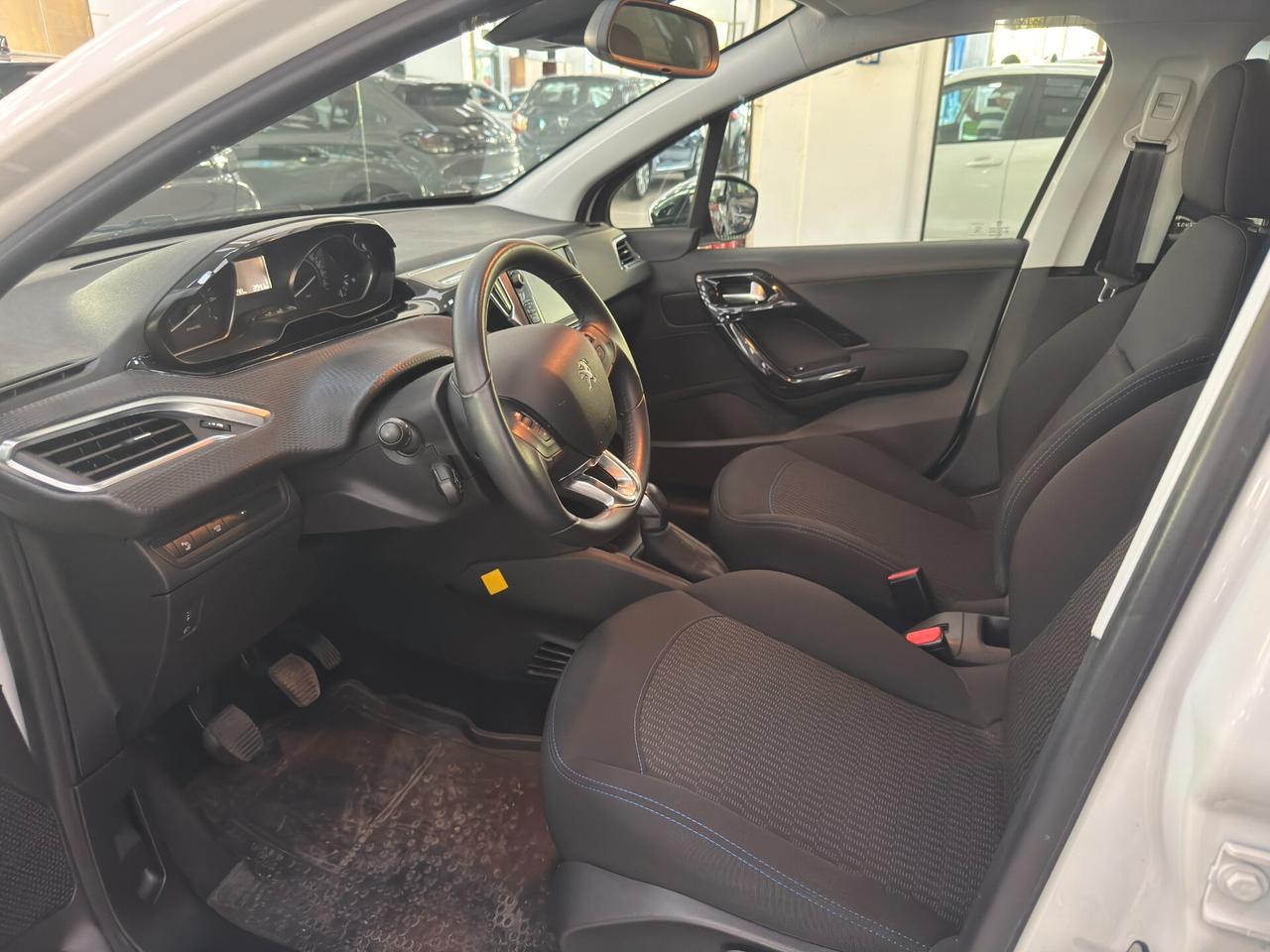 Peugeot 208 PureTech 82 Stop&Start 5 porte Allure - EDIZIONE LIMITATA: SIGNATURE