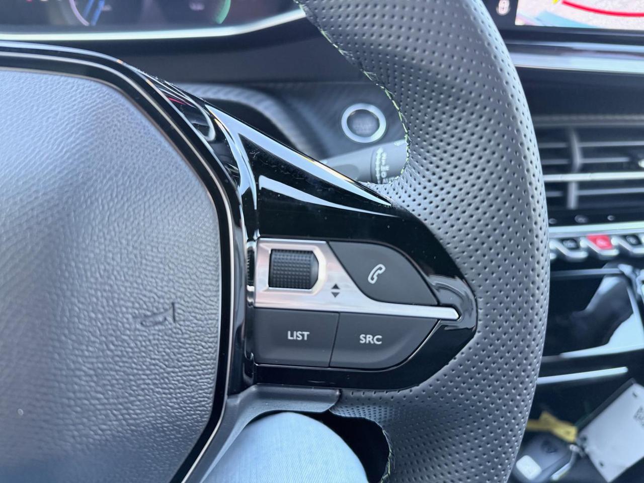 Peugeot 2008 2008 1.2 hybrid GT 145cv e-dcs6