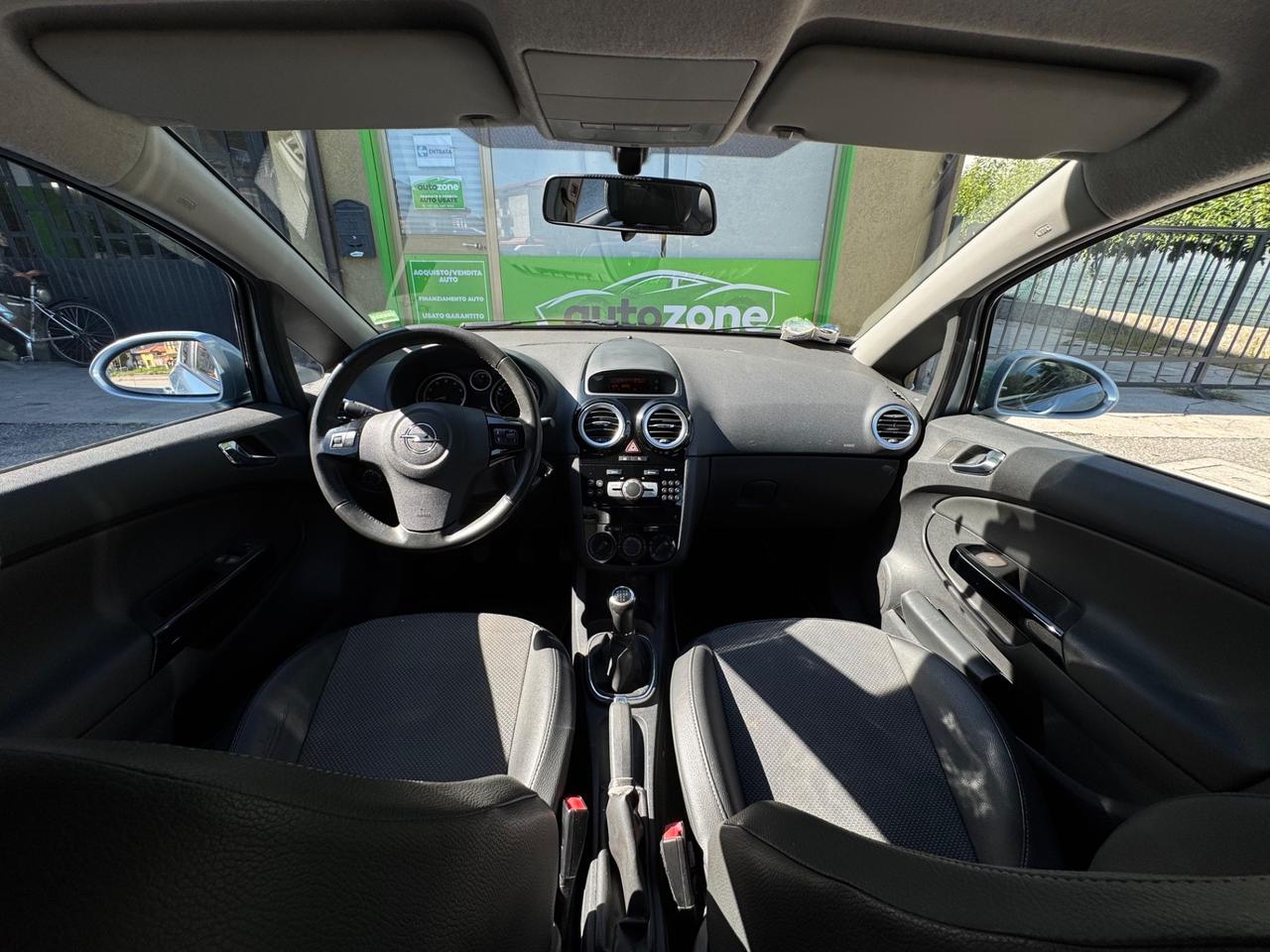 Opel Corsa 1.2 5 porte Cosmo