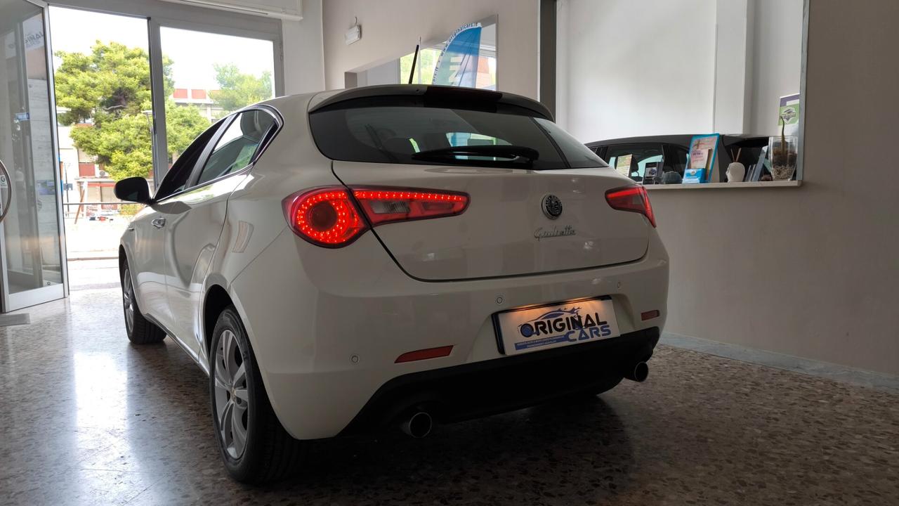 Alfa Romeo Giulietta 2.0 JTDm-2 140 CV Distinctive
