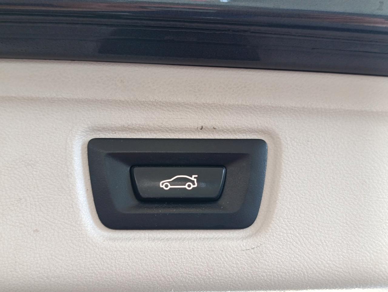 BMW 320 d Touring mhev 48V Business Advantage auto