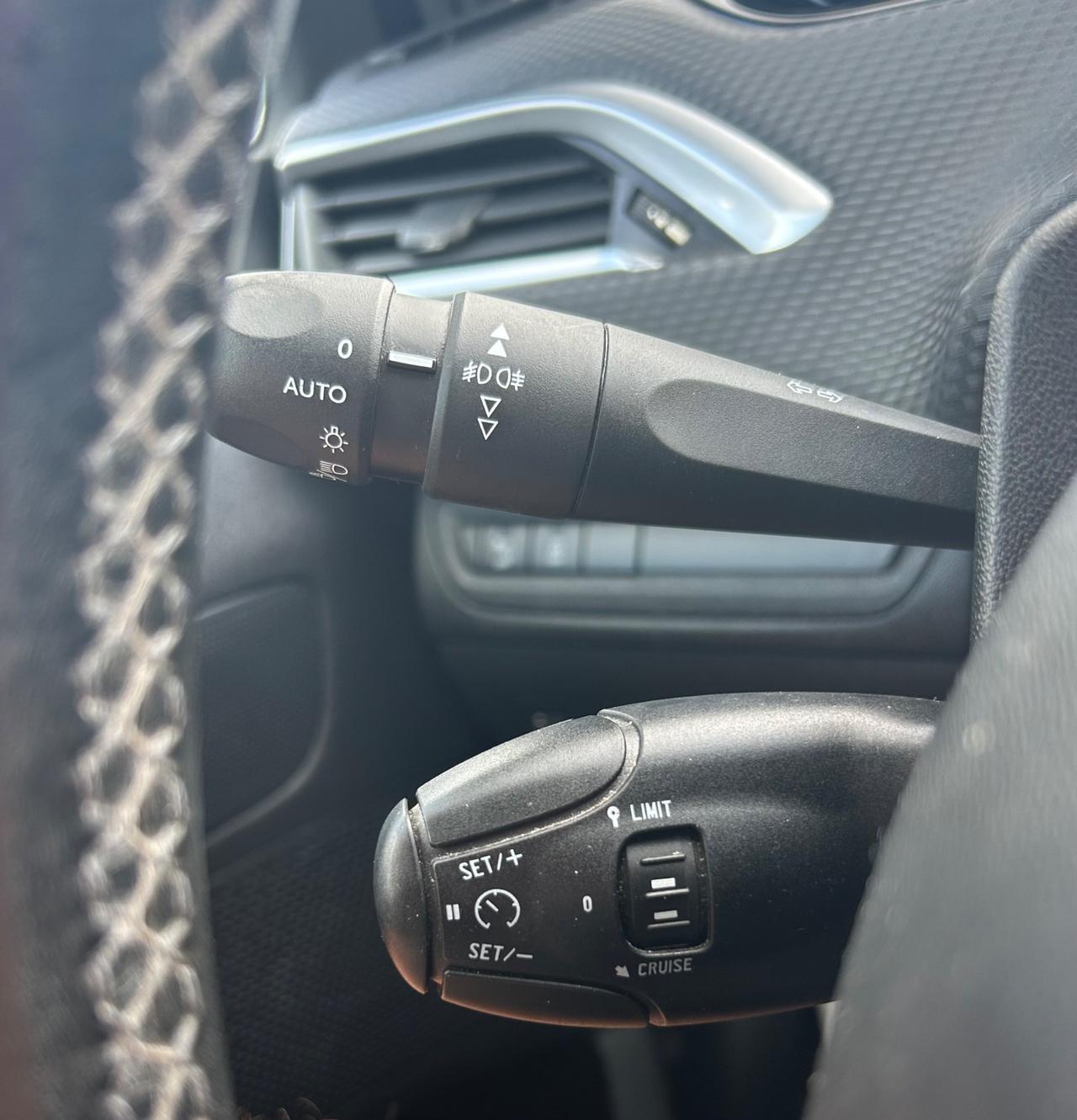 Peugeot 208 BlueHDi 5p Allure Neopatentati 2016