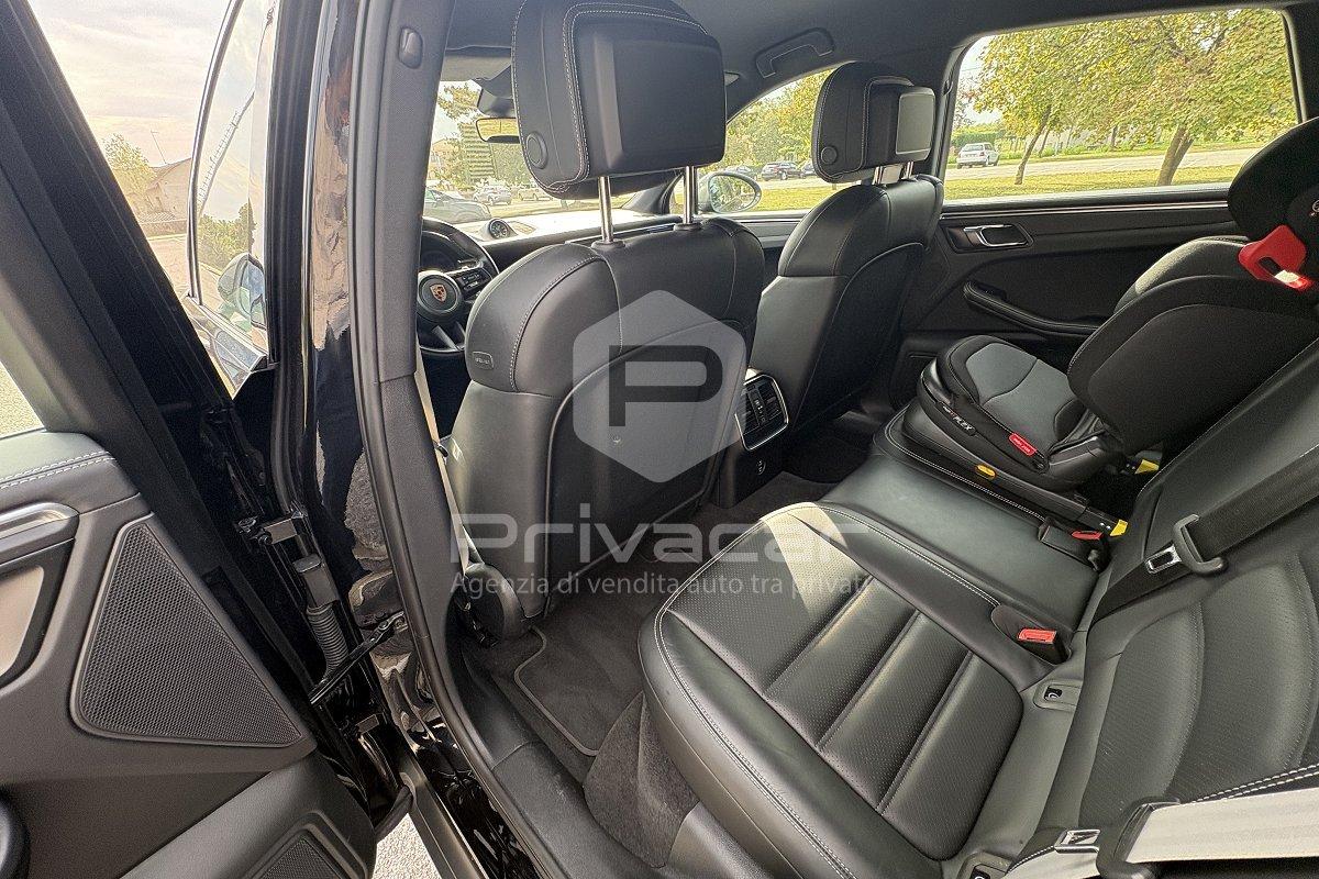 PORSCHE Macan 2.0 T