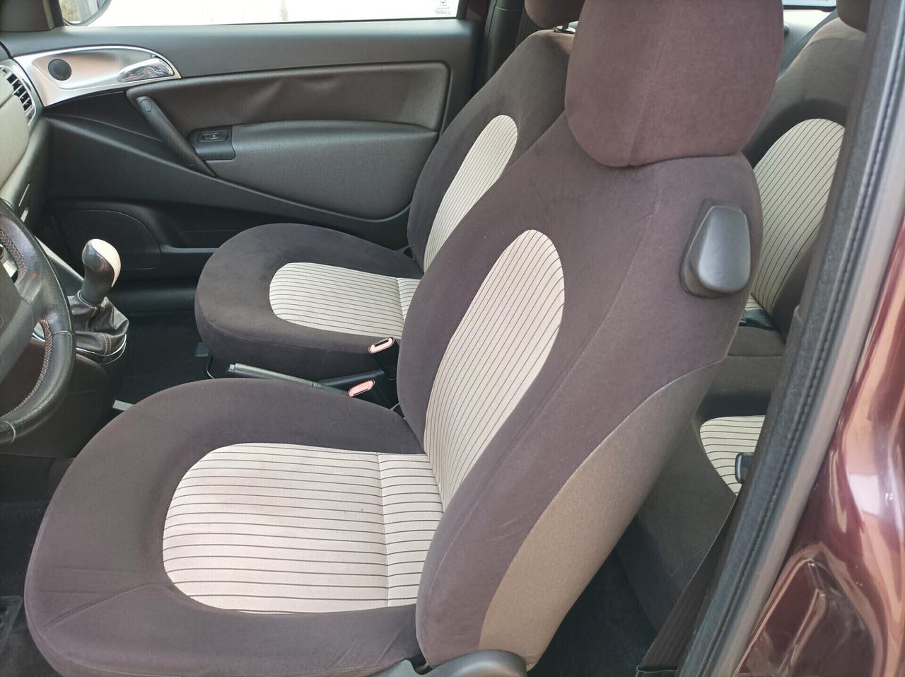 Lancia Ypsilon 1.3 MJT 90 CV Oro Bianco