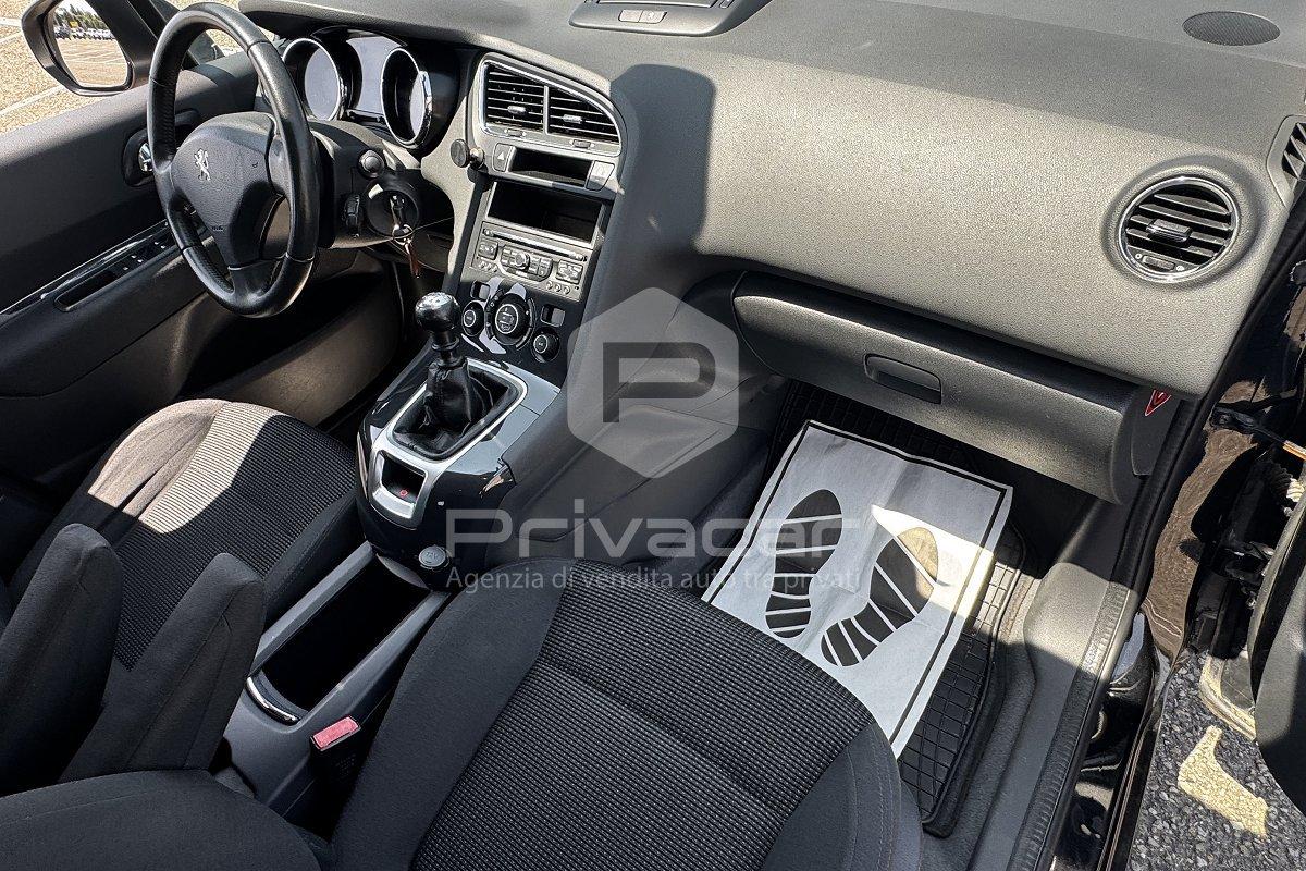 PEUGEOT 5008 BlueHDi 120 S&S Active