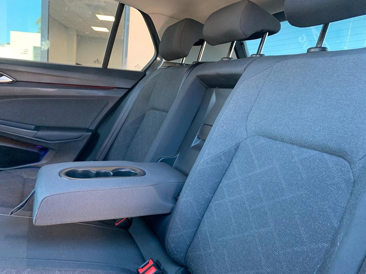 Volkswagen Golf 8 2.0 TDI 115 CV Neopat. Garanzia
