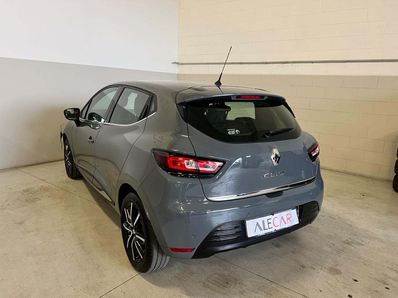 Renault Clio dCi 8V 75 CV 5 porte Moschino Zen