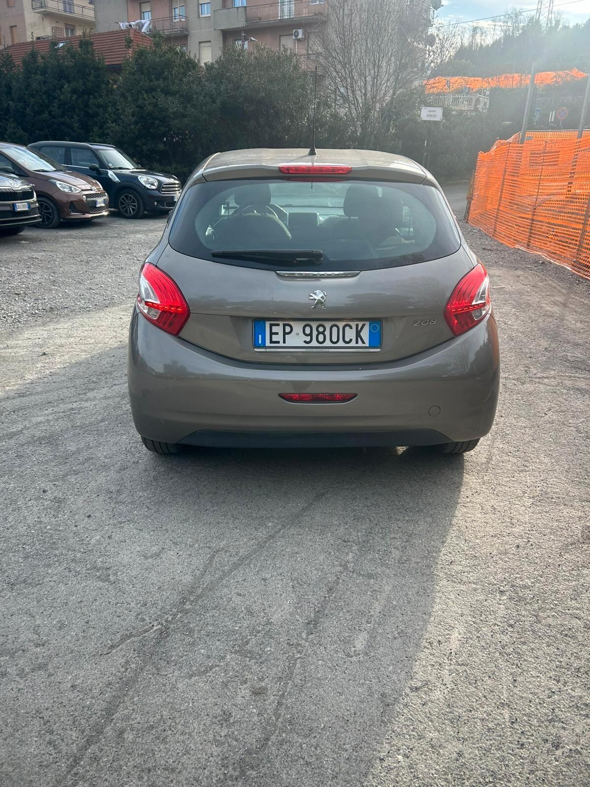 Peugeot 208 1.2 VTi 82 CV 3 porte Allure