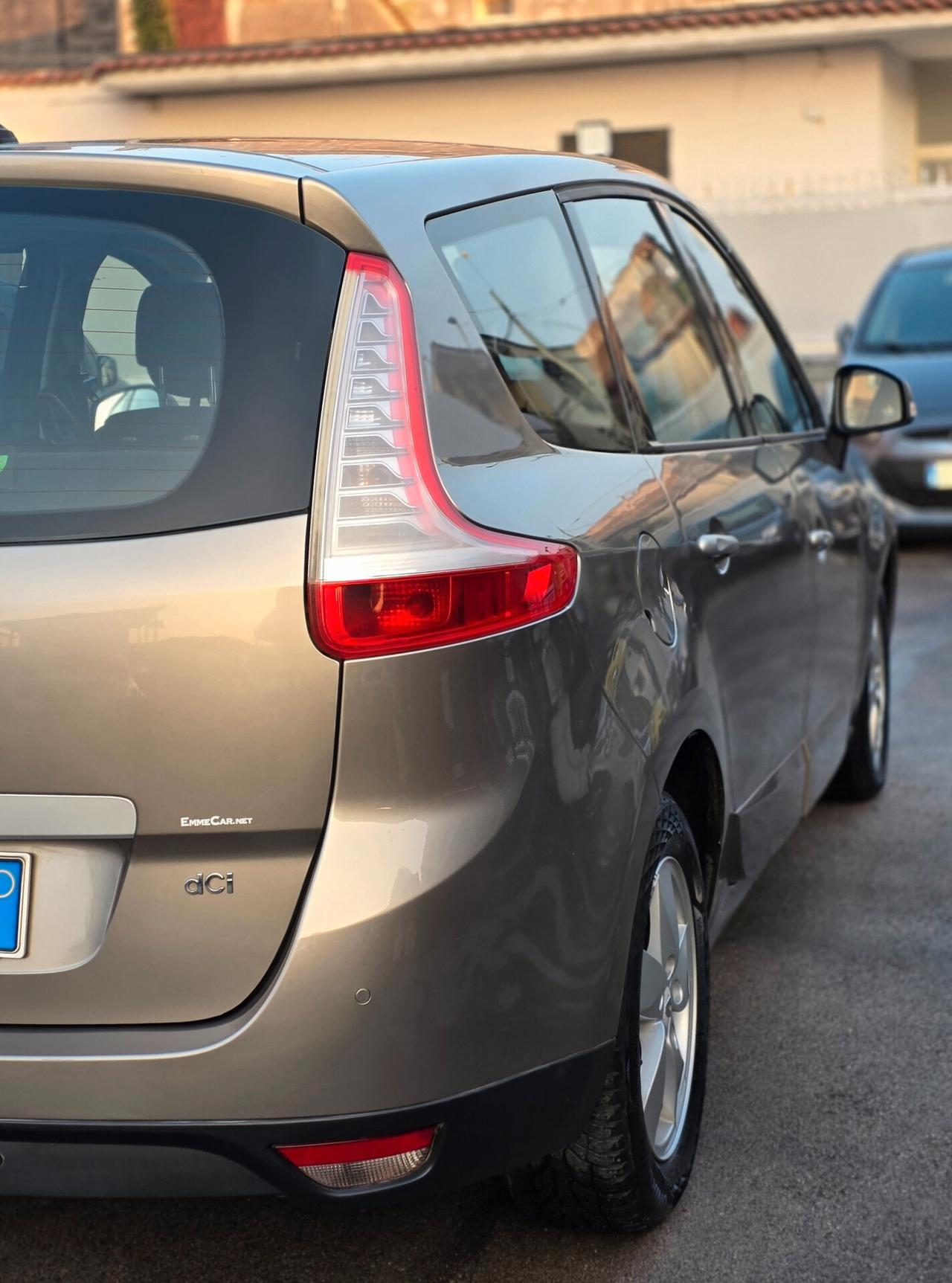 Renault Grand Scénic X-Mod 1.5 dCi 7 posti