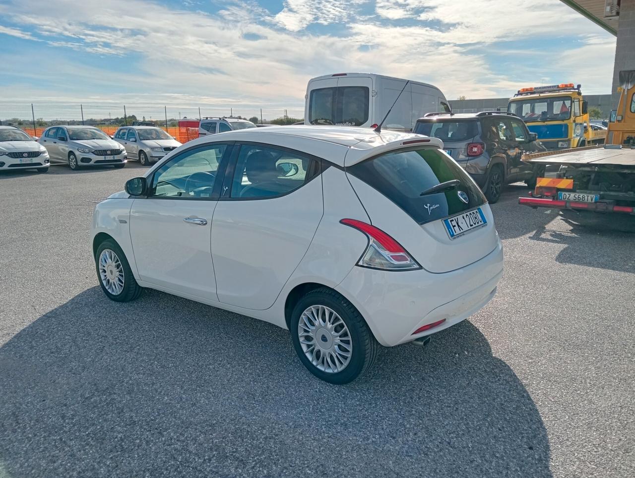 Lancia Ypsilon 1.2 69 CV 5 porte Gold 5 posti