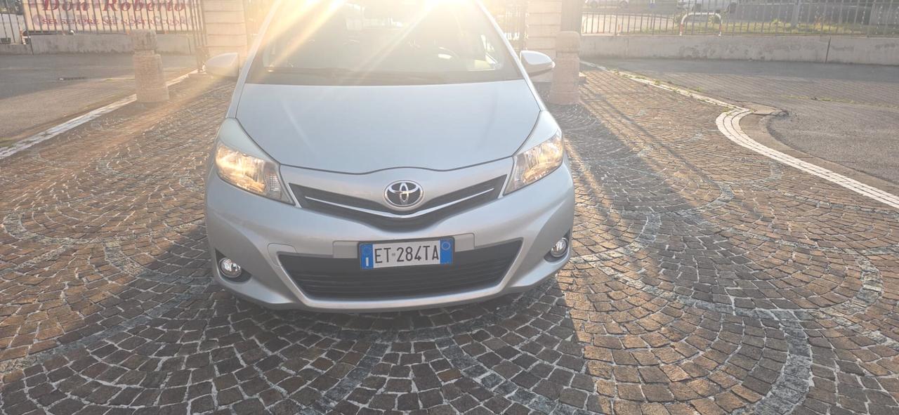 Toyota Yaris 1.4 D-4D 5 porte Lounge