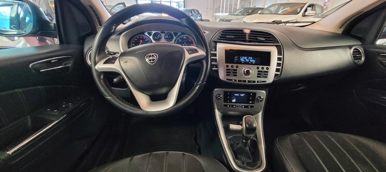 Lancia Delta 1.9 MJT Twinturbo DPF Oro