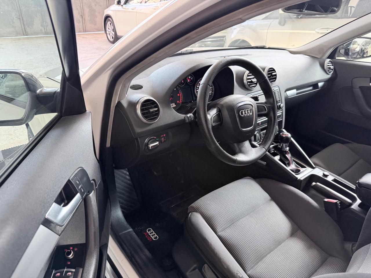 Audi A3 SPB 1.6TDI 105CV S-Line OK NEOPATENTATI