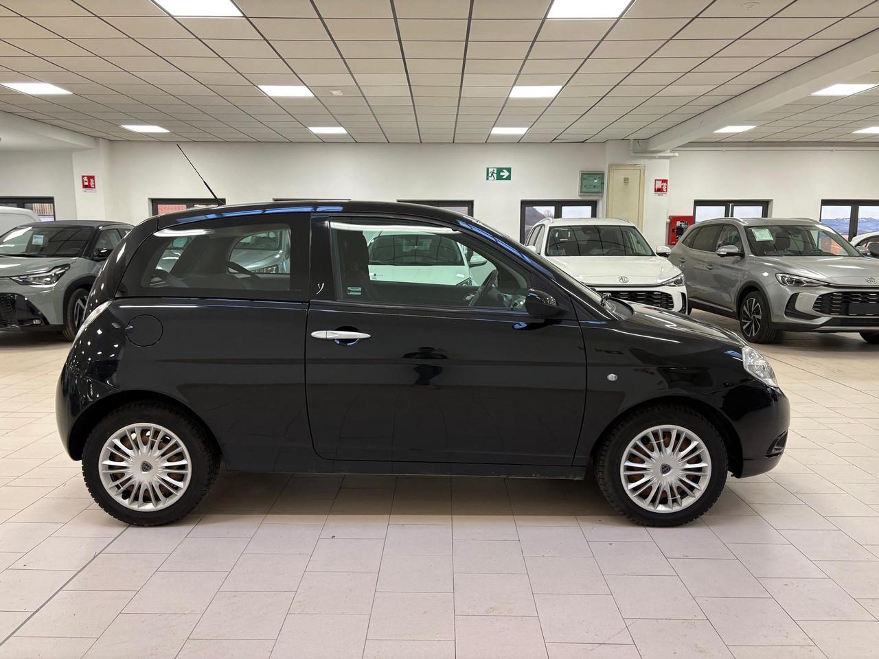 Lancia Ypsilon 1.2 8v Argento