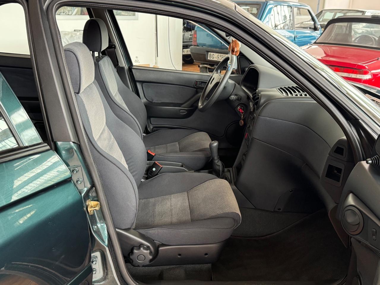 Alfa Romeo 146 1.4 TS - 11.000km - Nuova