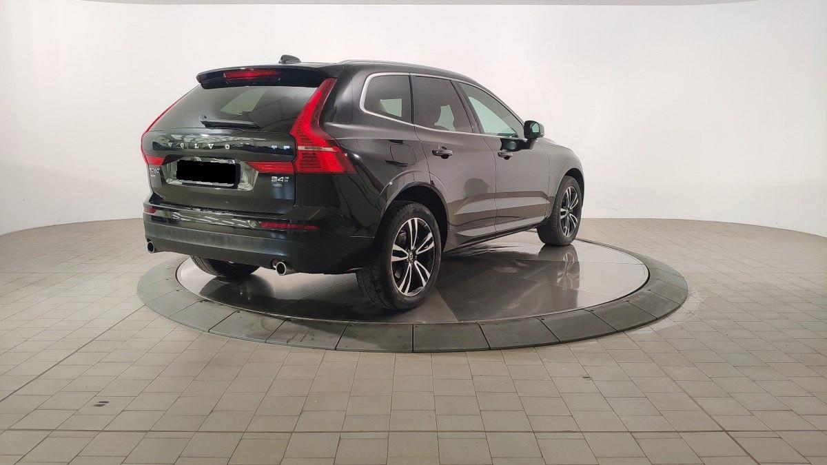 VOLVO Xc60 B4 Mild Hybrid (D) Awd Geartronic Momentum Pro