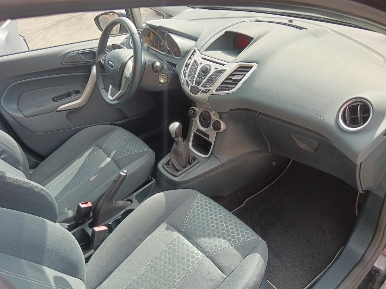 Ford Fiesta 1.4 TDCI 68CV TITANIUM NUOVISSIMA