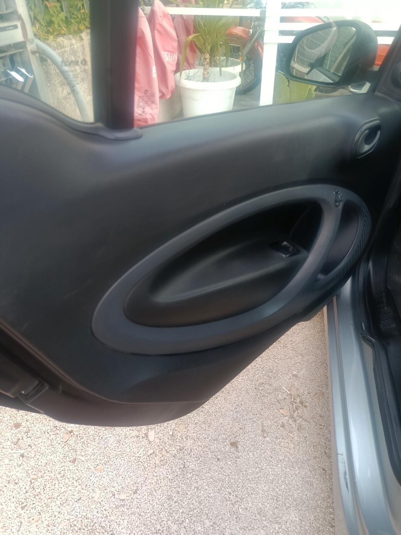 Smart ForTwo 70 1.0 twinamic Youngster l iper full pelle navi sedili riscaldabili