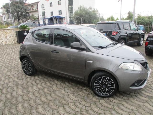 LANCIA Ypsilon 1.2 69 CV 5 porte GPL Ecochic Gold